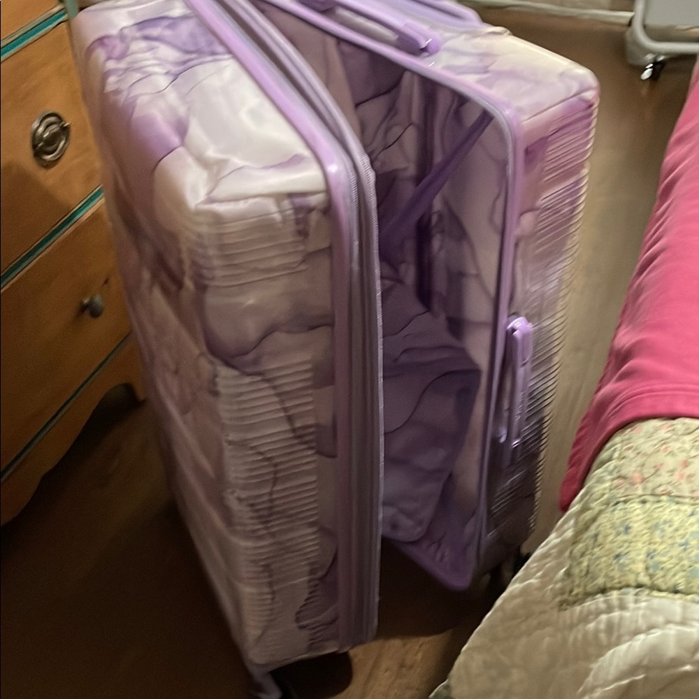 Purple Vacay 30” suitcase- lightweight!